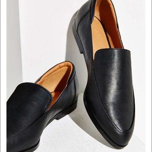 NIB Urban Outfitters Ivy loafer, Black